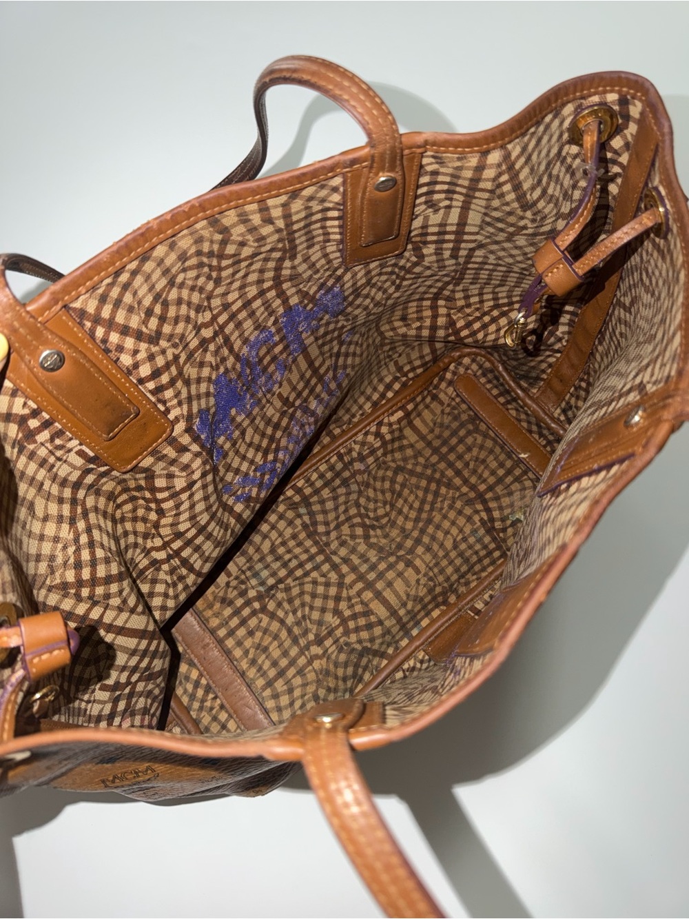 MCM Shopper Tote - Picture 3 of 7